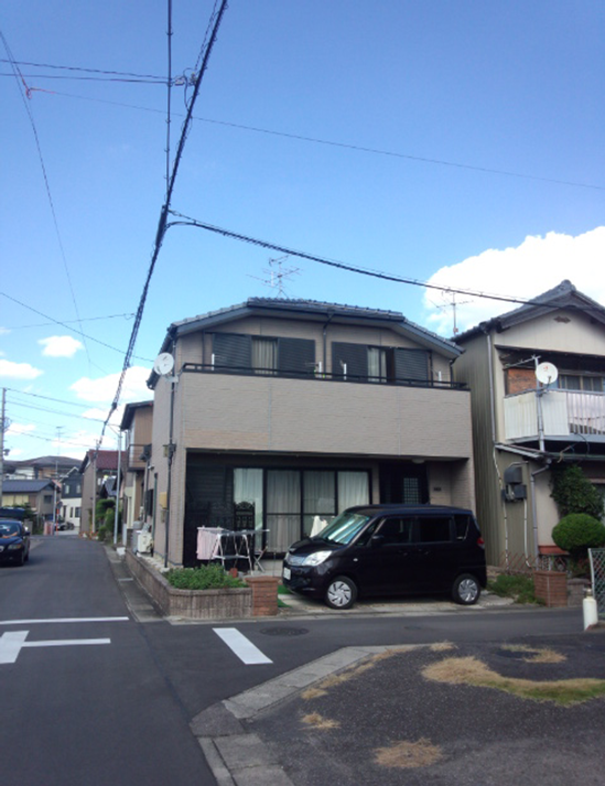 Ｍ邸リフォーム工事（外壁）（愛知県江南市）  屋根：既存のまま  外壁：角波　（８山） 材料：カラーガルバリウム鋼板（ブラック）