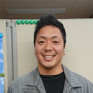 主任<br />
栗本　真佑